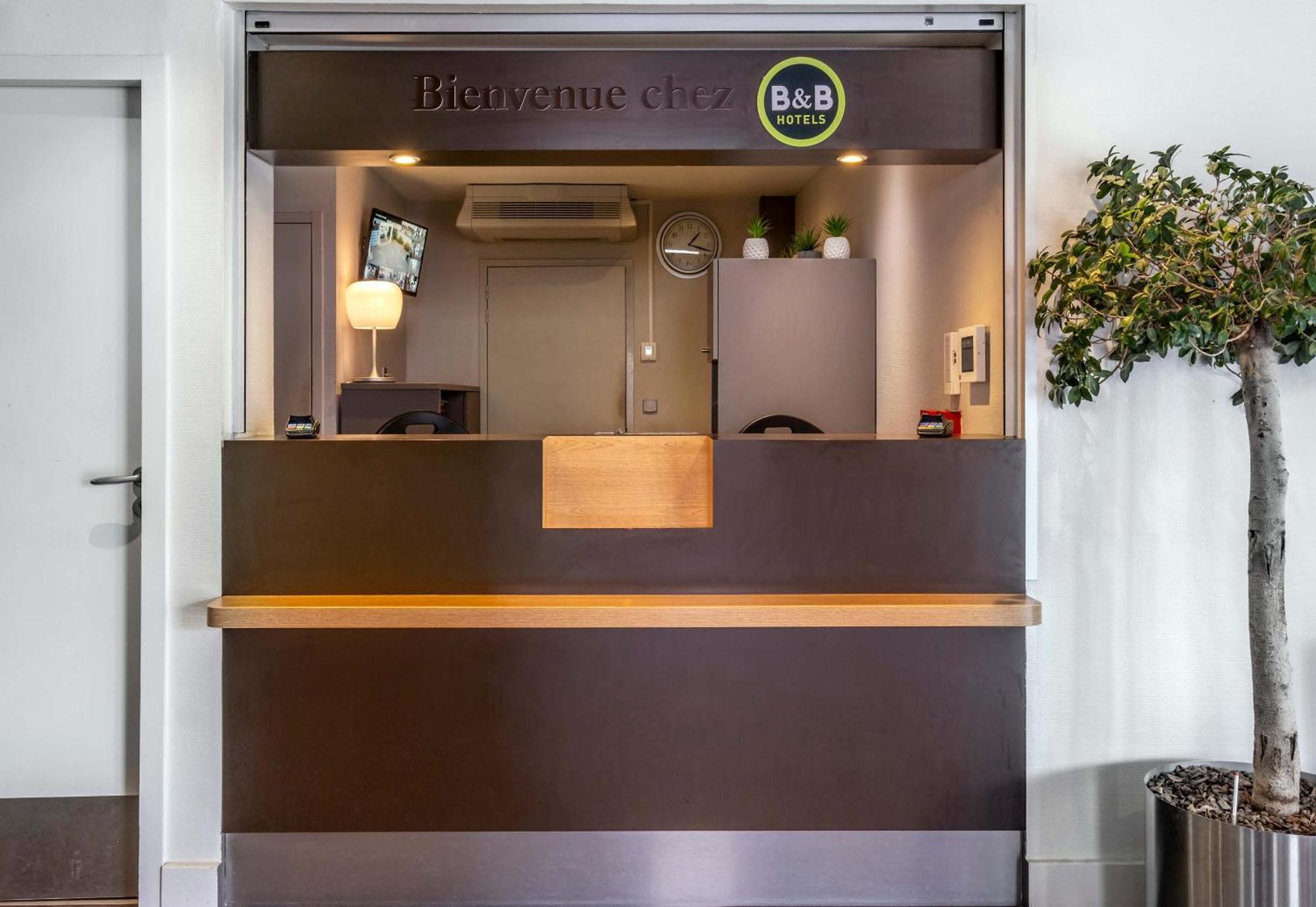 B&B Hotel La Rochelle Centre Exterior photo